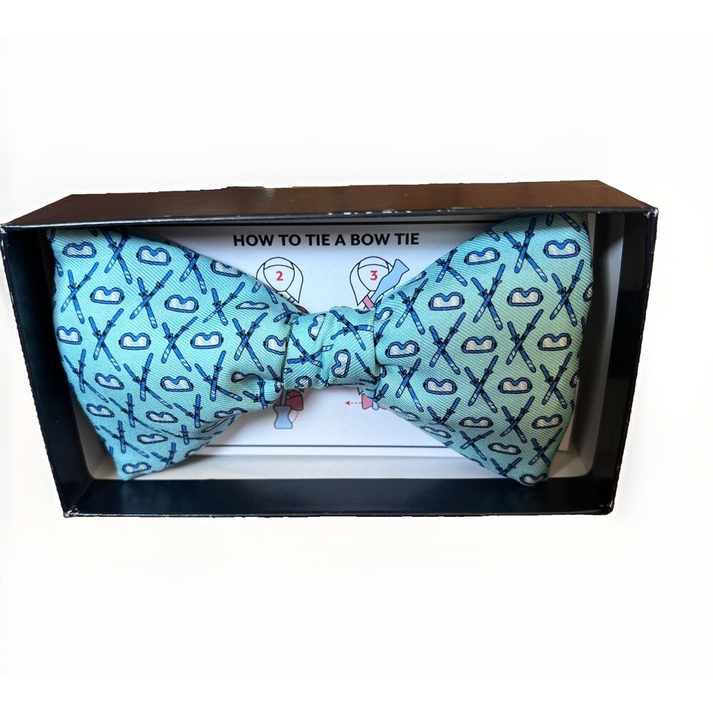 Vineyard Vines Bow Tie Silk Crossed Skis